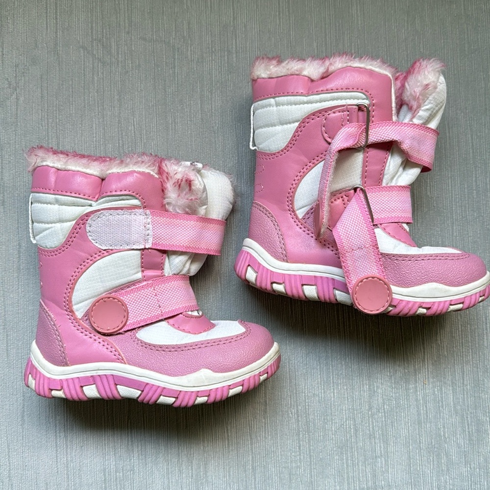 Kids Pink Snow Boots Size 8